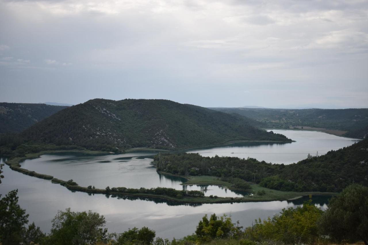 Готель Matanovi Dvori-Krka National Park Лозовац Екстер'єр фото