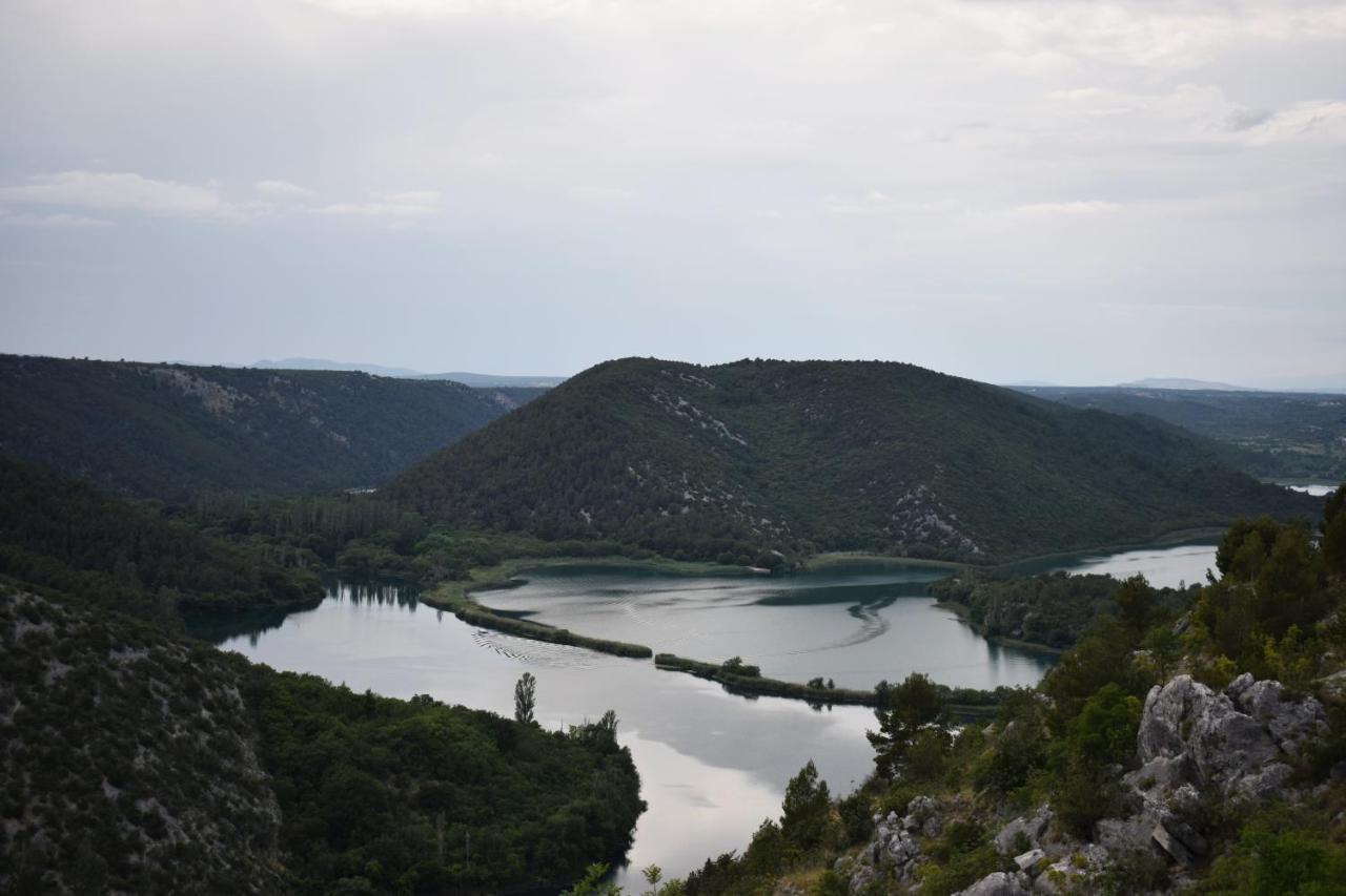 Готель Matanovi Dvori-Krka National Park Лозовац Екстер'єр фото